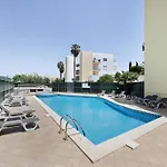 아파트 Marina